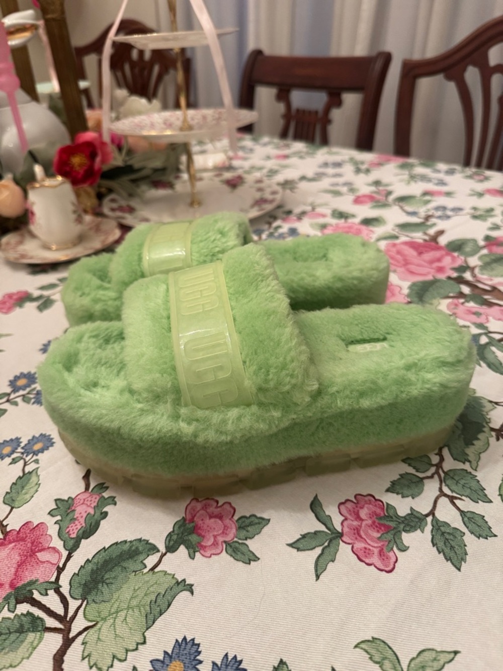 UGG Women's Fluffita platform slippers in parakeet green - Picture 2 of 9
